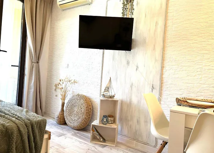 Apartment студио в затворен комплекс